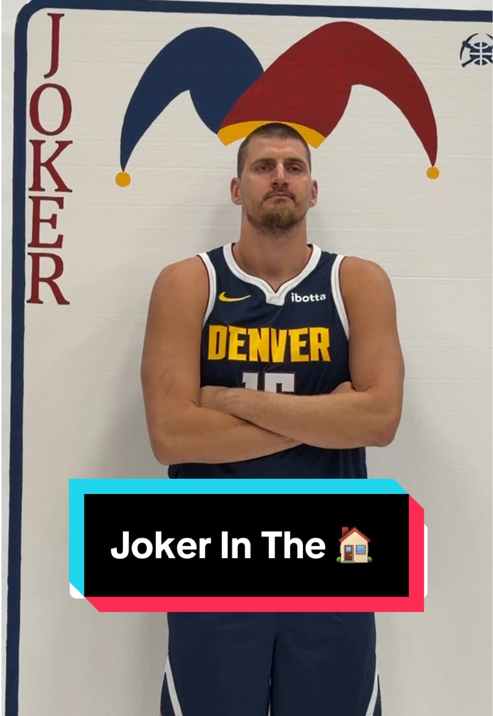 Nikola Jokić has arrived to NBA Media Day 👋 