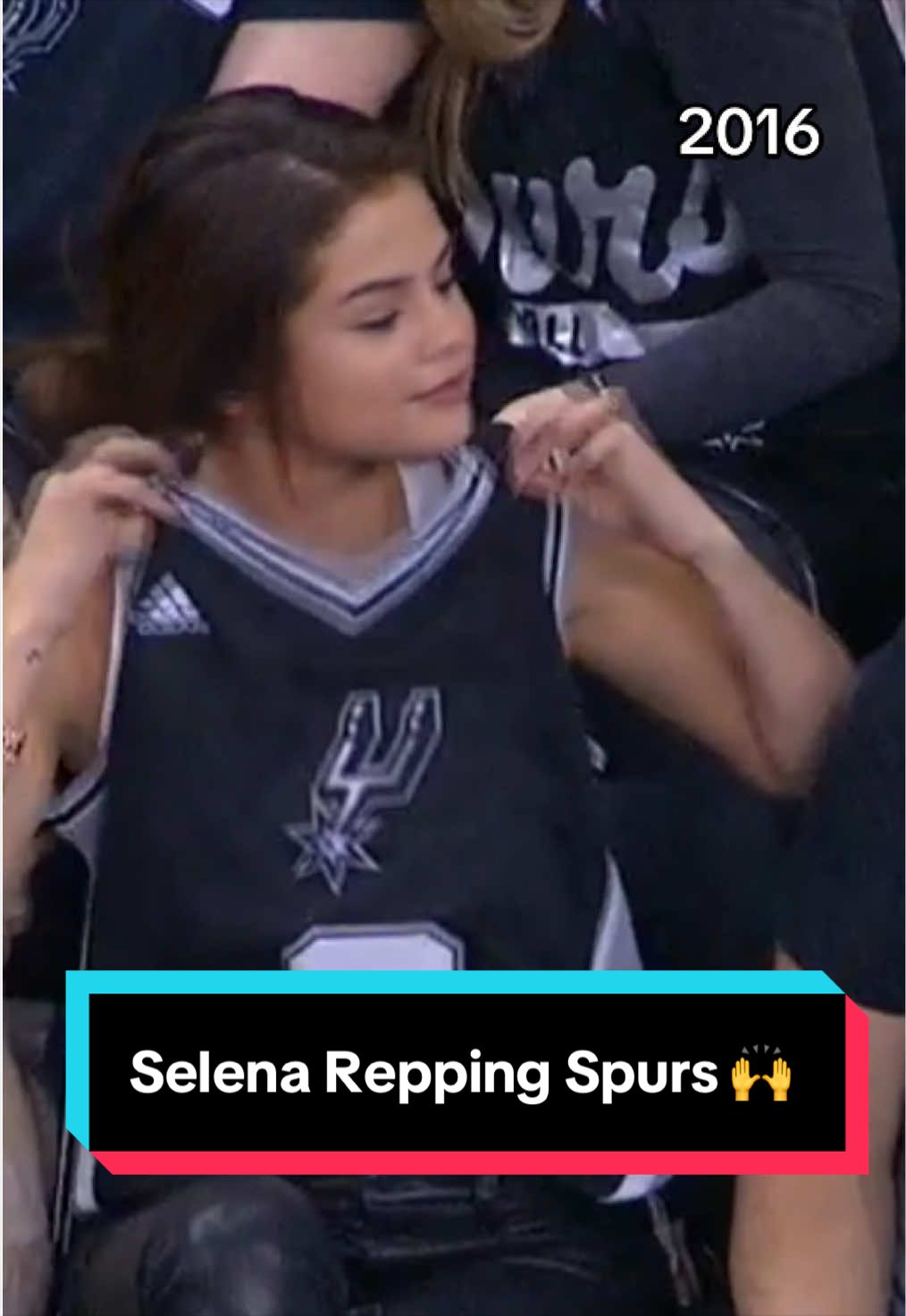 Throwback to 2016: Texas native @Selena Gomez wearing a Tony Parker jersey 🔥