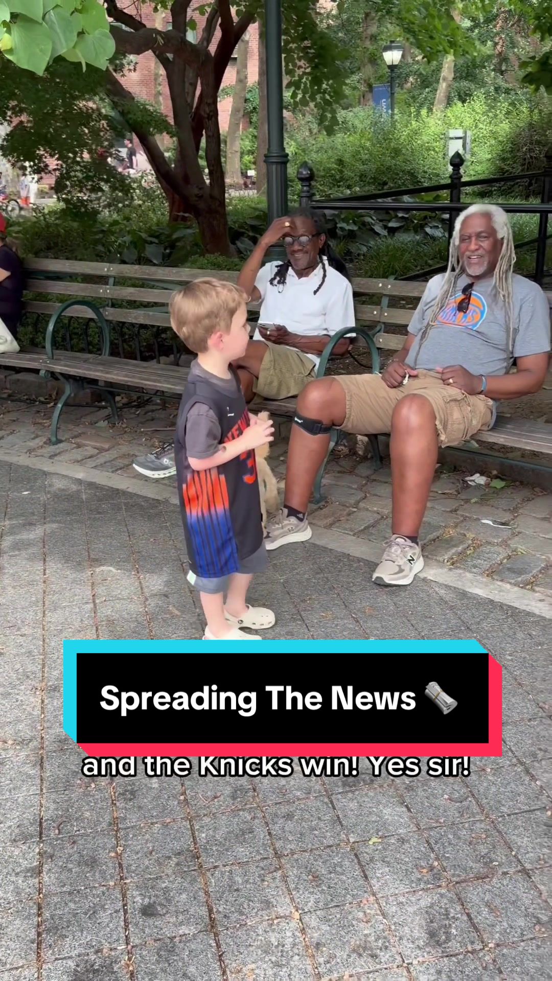This kid is def ‘spreading the news’ 🎵 🗣️  (via:gabzfrey/IG) 