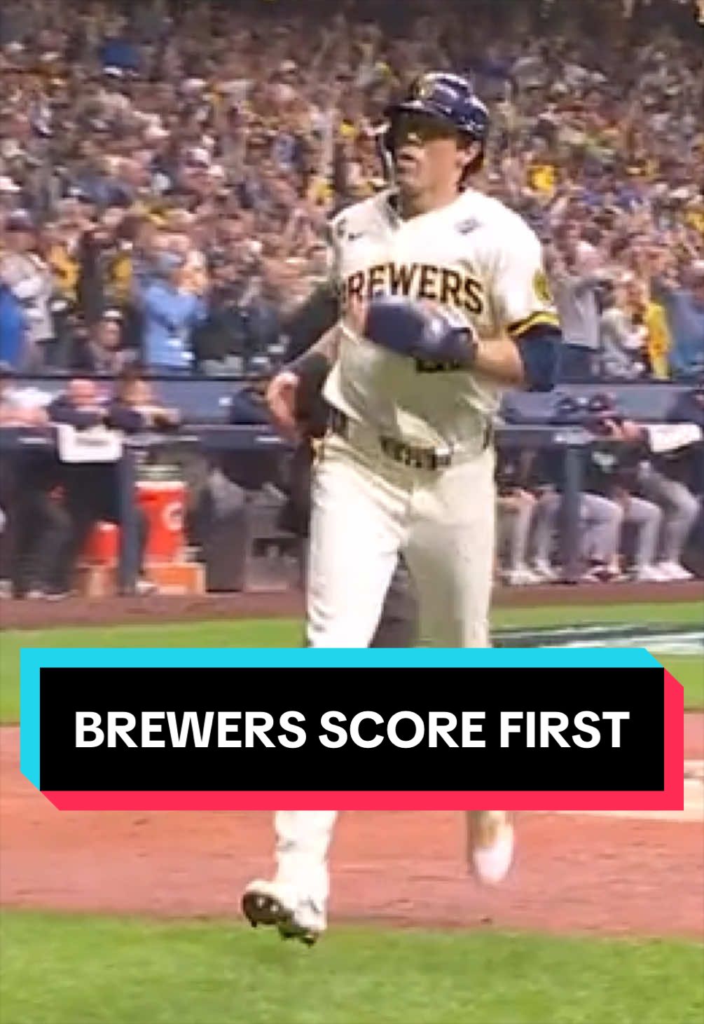 Christian Yelich hits an RBI triple and William Contreras follows with an RBI single! 💪