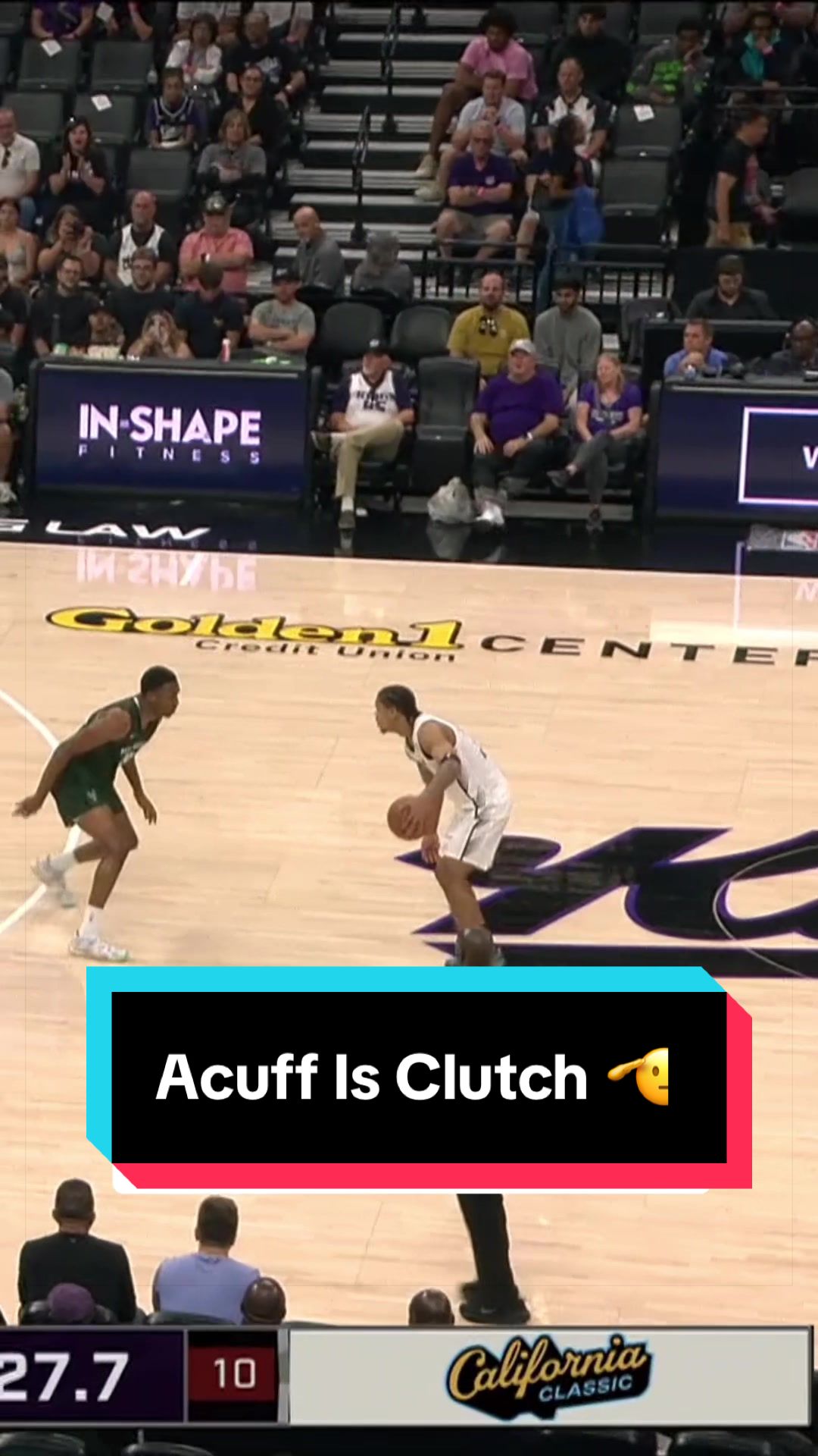 Darius Acuff Jr. extends the Kings lead‼️ 