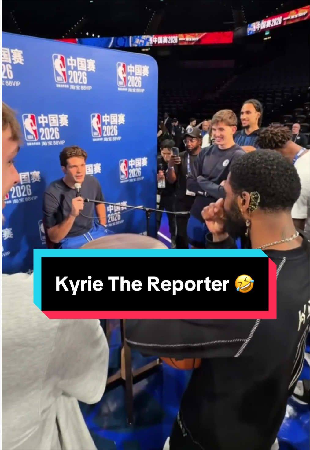 Kyrie really put his reporter hat on 😭 