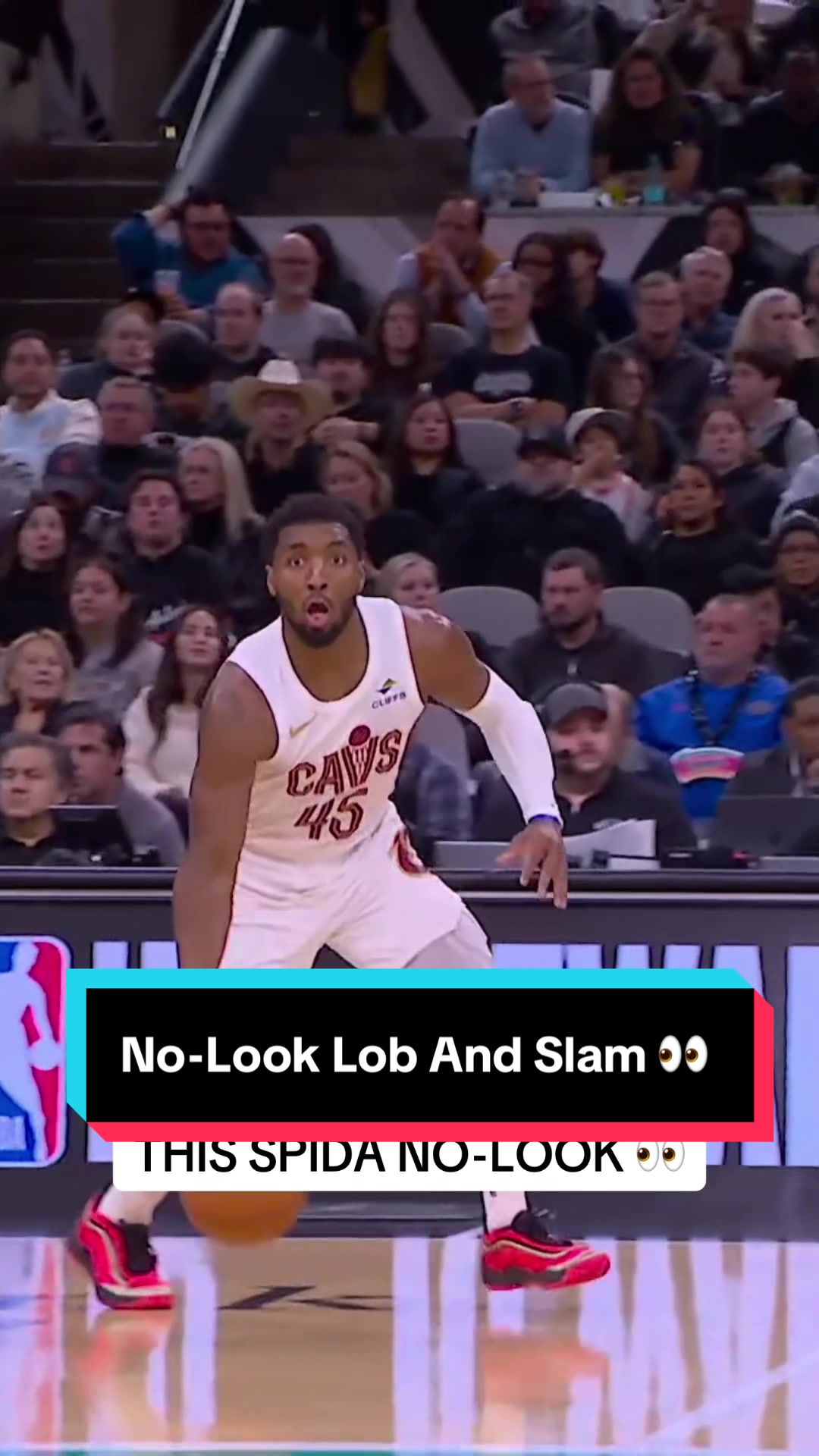 We're still not over this @Spida no-look lob to Jaylon Tyson from last December 🔥