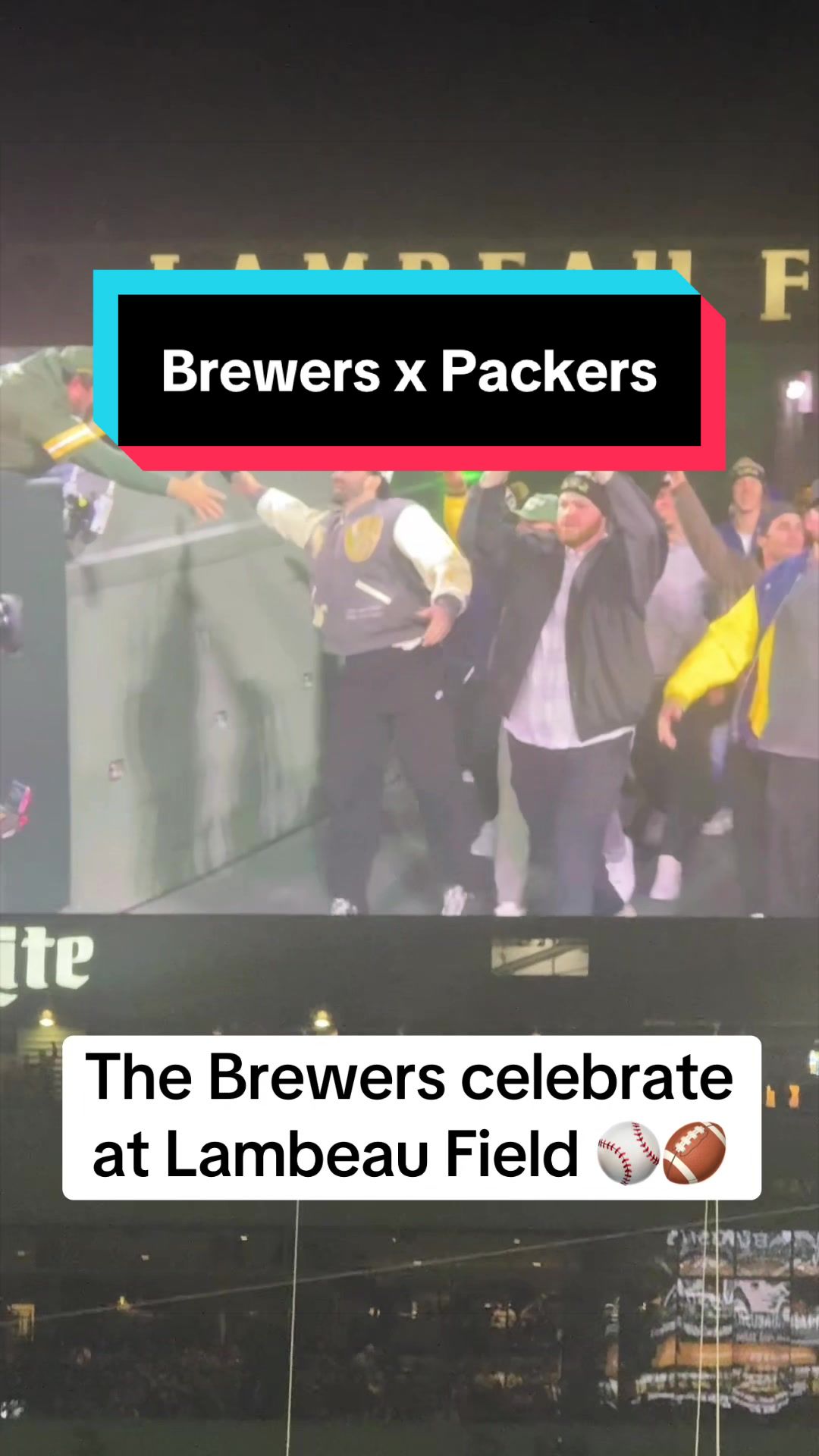 The Brewers return to Wisconsin with their World Series trophy! 