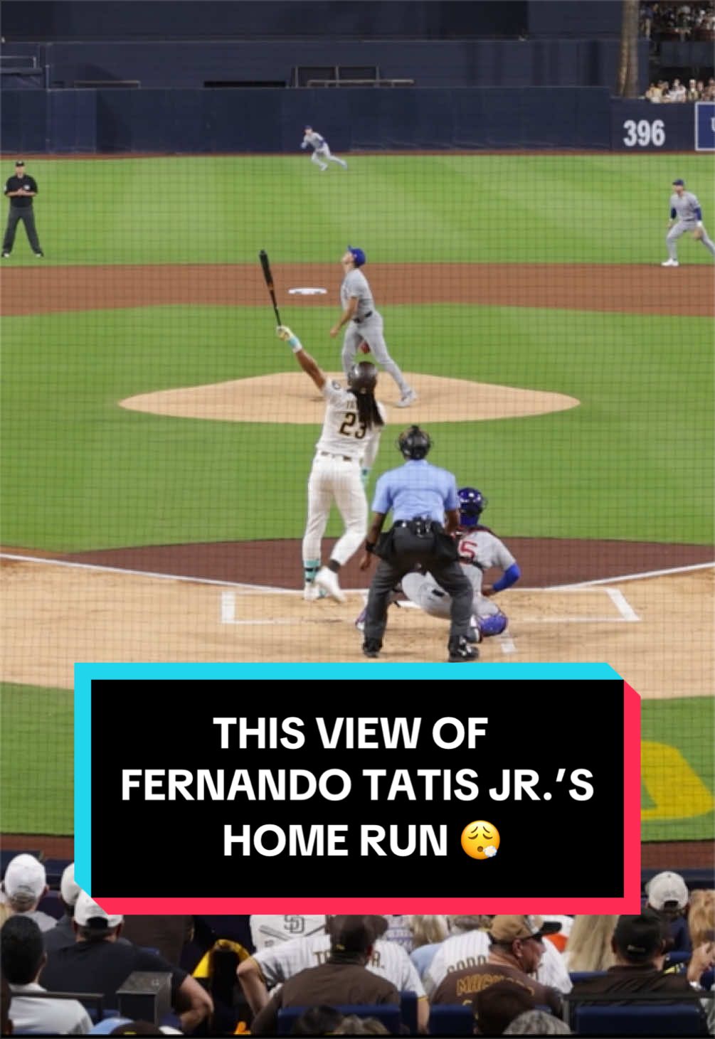 @Padres fans love to see it 🙂‍↕️ 