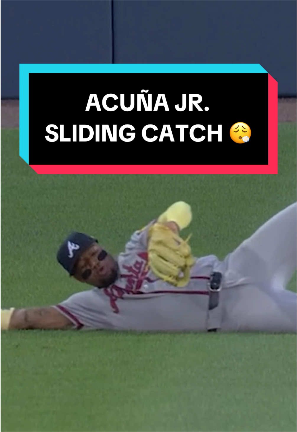 Ronald Acuña Jr. makes a great grab! 