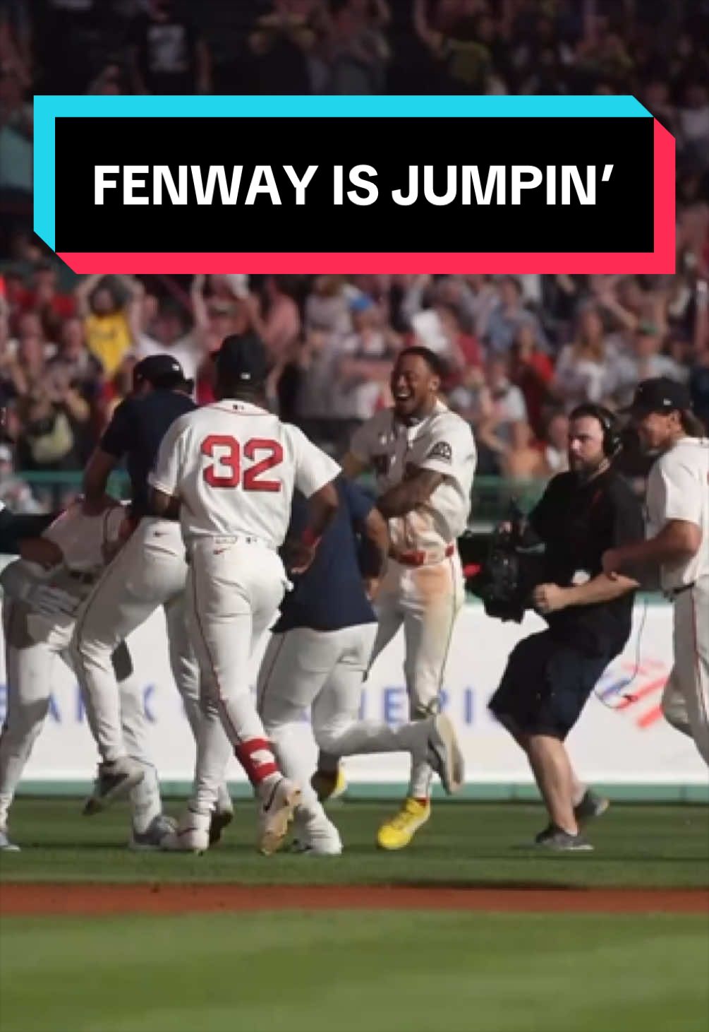 Fenway Park is JUMPIN’ for Trevor Story 🗣️