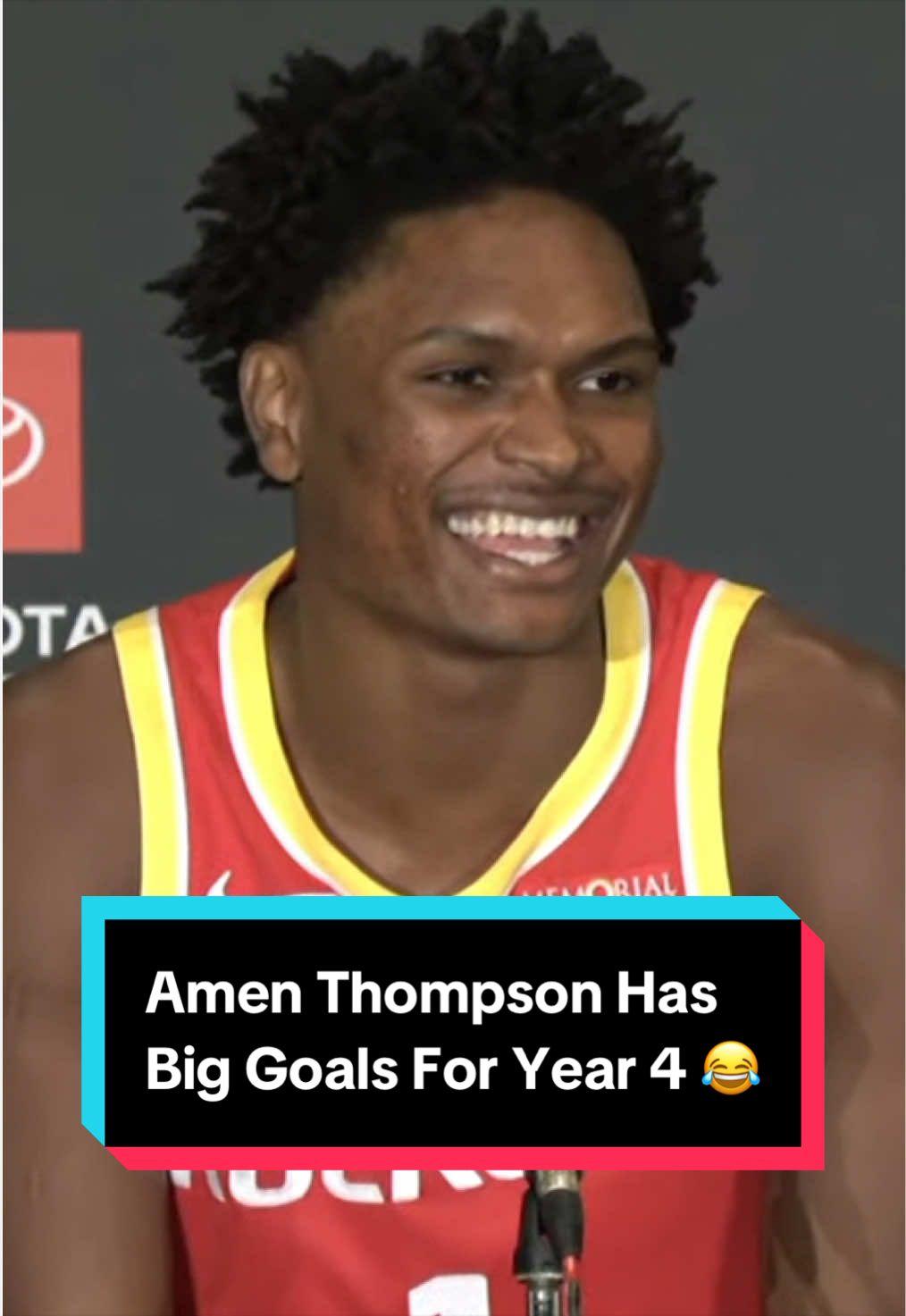 Amen Thompson was joking around at the Rockets Media Day 😅 