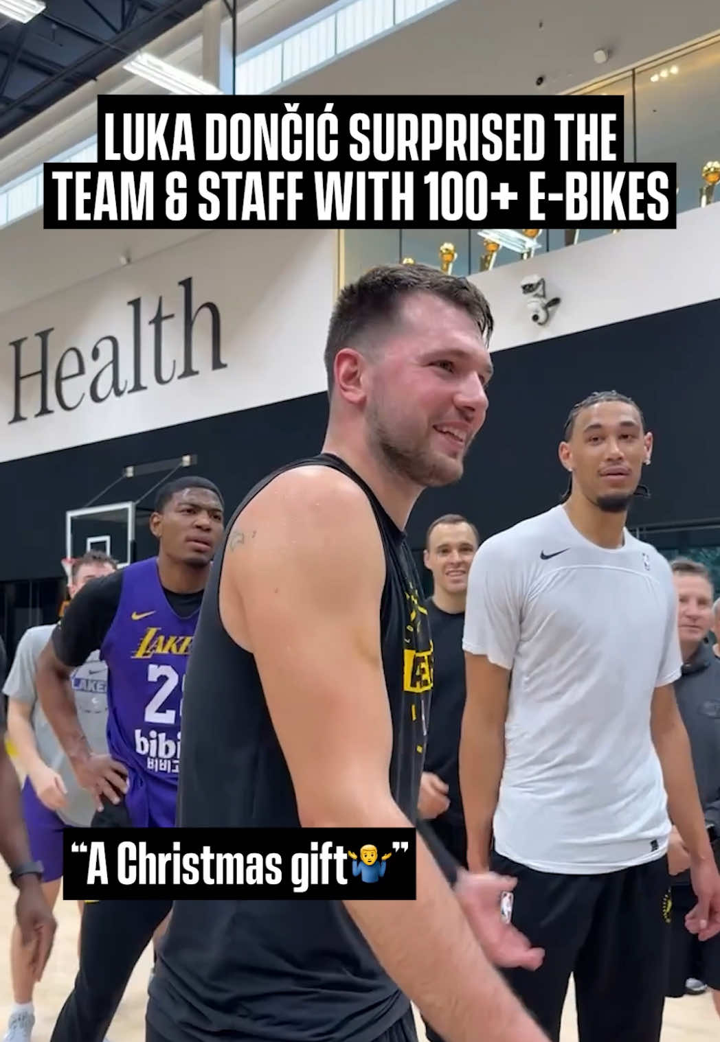 The Lakers loved Luka’s Christmas gift 🙌 