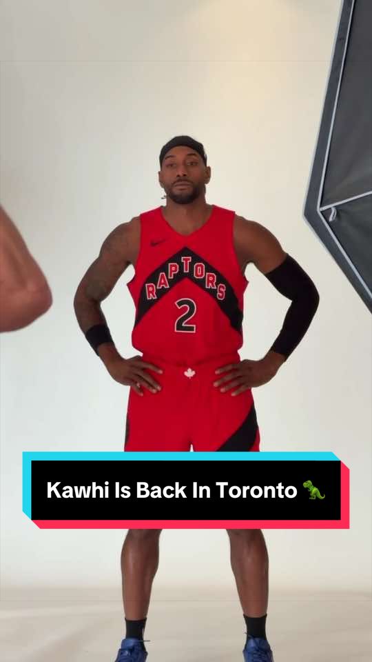 The return we all waited for! Kawhi Leonard is officially back in Toronto 🦖🔥 