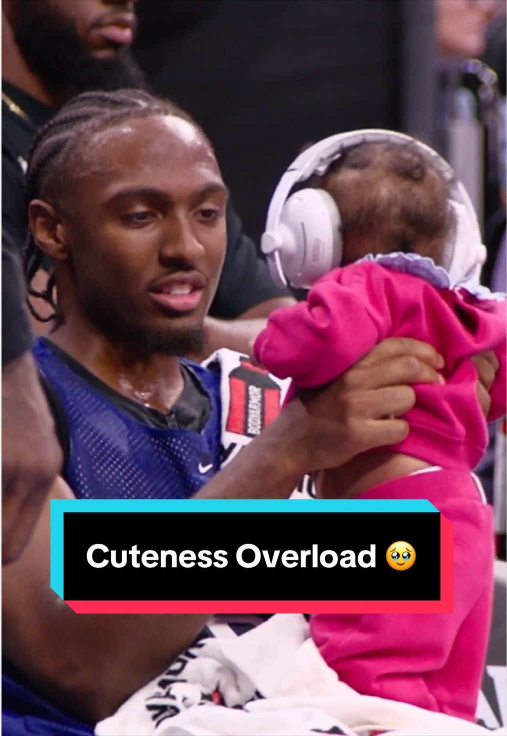 8 wholesome seconds of Tyrese and Marvel Maxey 🥹
