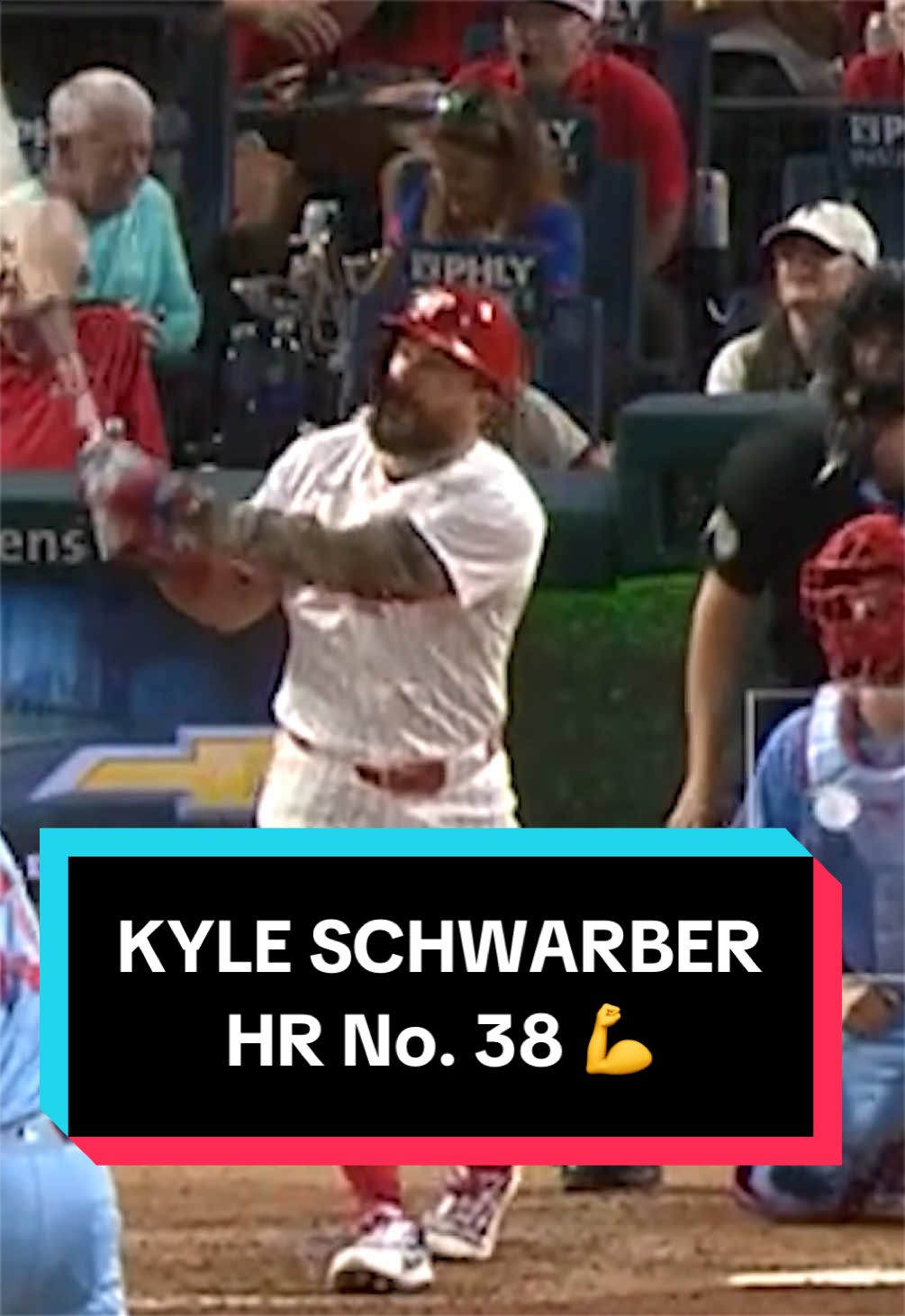 Kyle Schwarber extends his league lead 💪 