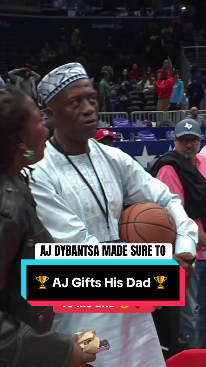 🏆 A sweet moment post game of AJ and his Dad 🫶 🏆 