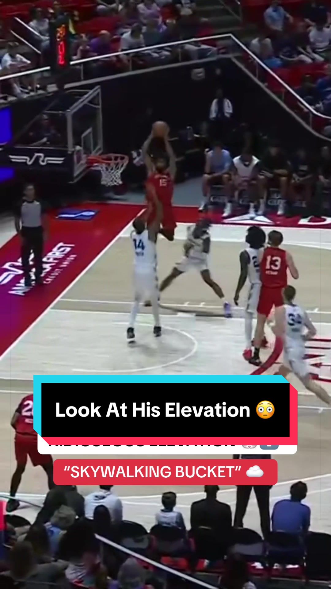 Jacob Toppin got MAJOR hops 🆙 