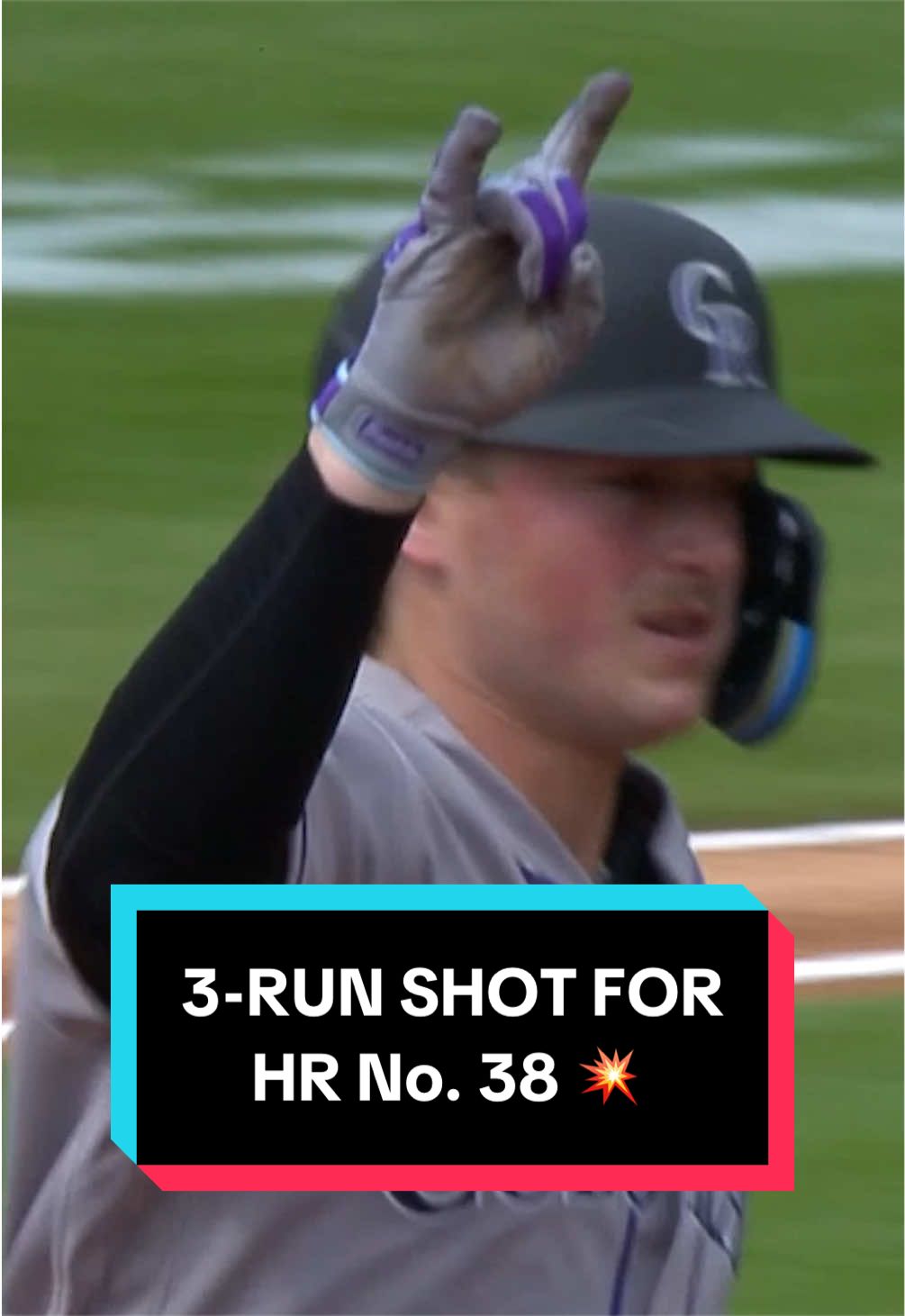 Hunter Goodman puts the @Colorado Rockies ahead early! 