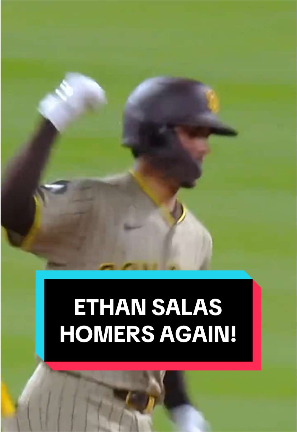 Ethan Salas hit his first TWO Major League homers tonight 😤 