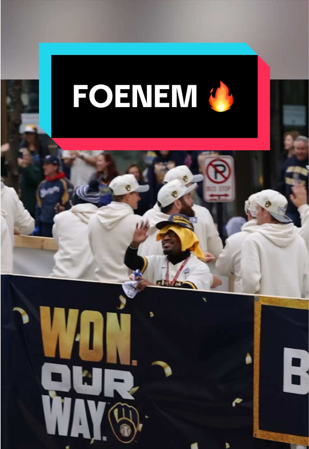 Foenem, the man behind the legendary "Milwaukee Brewers" song, made his way to the World Series parade! 🎶