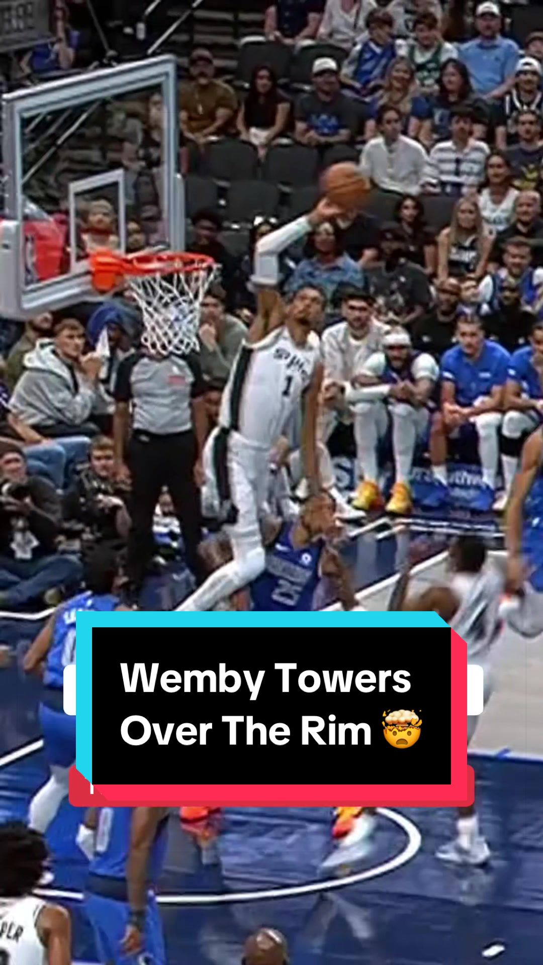 Wemby extends, twists, and slams through contact 😤 