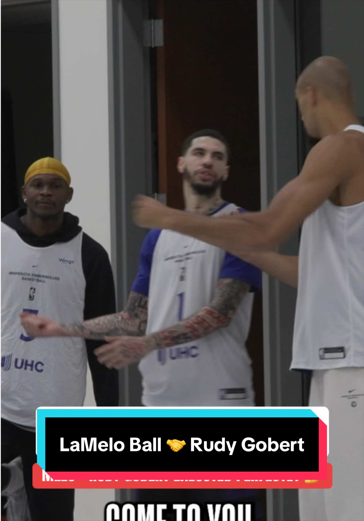 This alley-oop pairing 🔥 LaMelo Ball and Rudy Gobert building their lob connection during practice! 