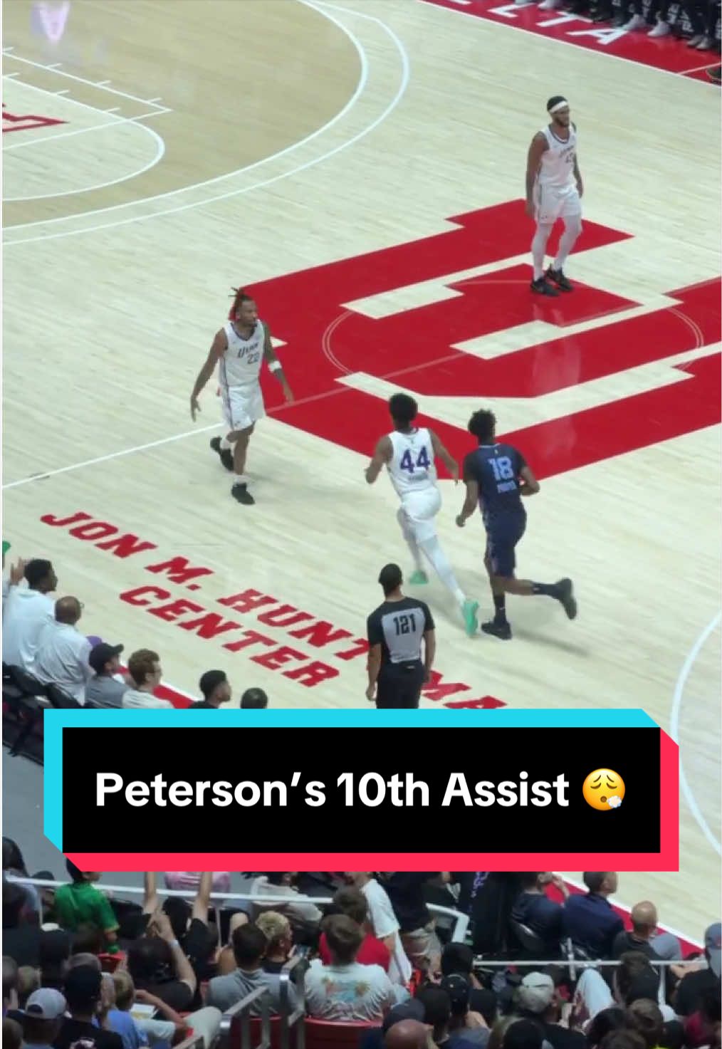 Peterson connects with Harmon for the triple 🤝 