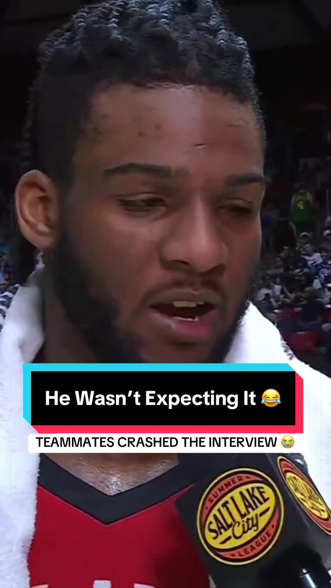 Zubu Ejiofor dropped 19 points and 15 rebounds… he gets a celebration mob 👏 😆 
