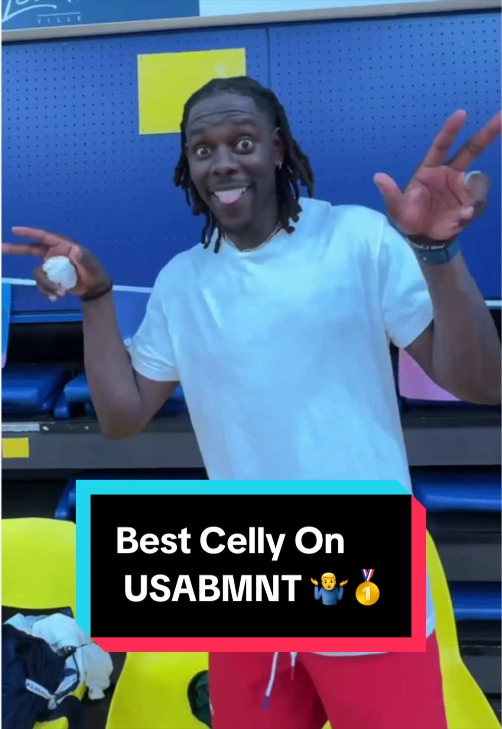 “Take your pick.”🤣 This team has a different celly for every bucket!🔥 