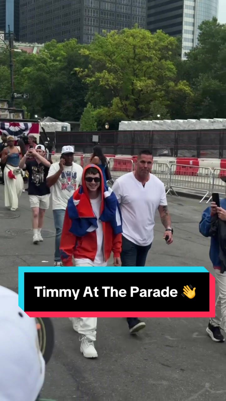 Knicks fan Timothée Chalamet is here to celebrate ‼️ 