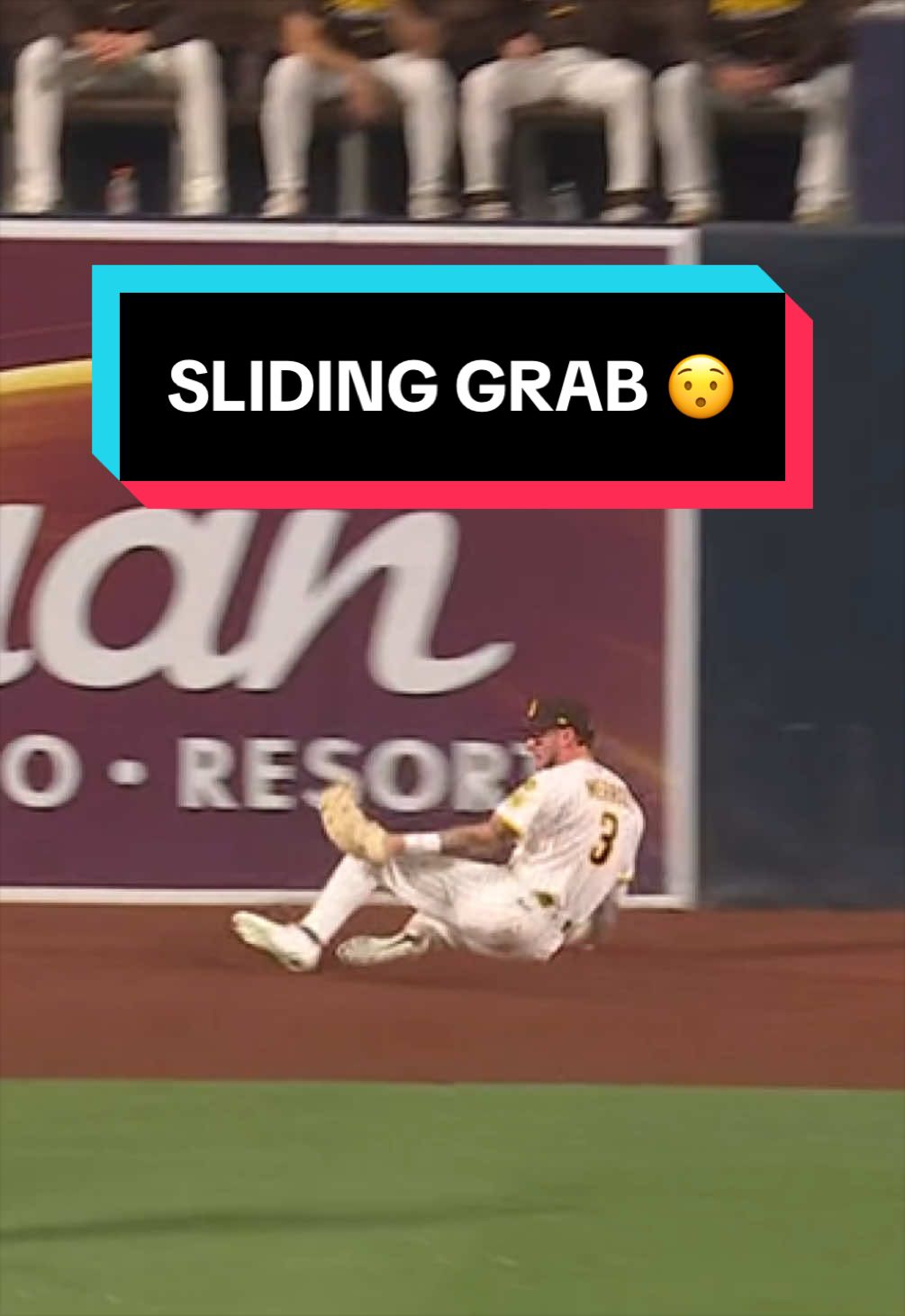 Jackson Merrill robs Jackson Chourio with a superb grab! 