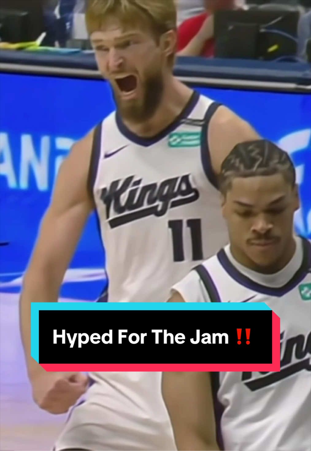 Domantas Sabonis was loving what he was seeing from Darius Acuff Jr. 😤 