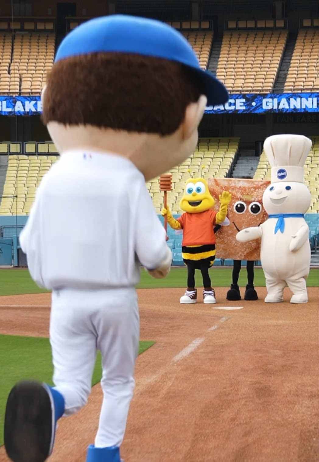 From first pitch to final out, Dodger fans deserve a stacked starting lineup: @Cinnamon Toast Crunch, Honey Nut @cheerios, Nature Valley and @Pillsbury