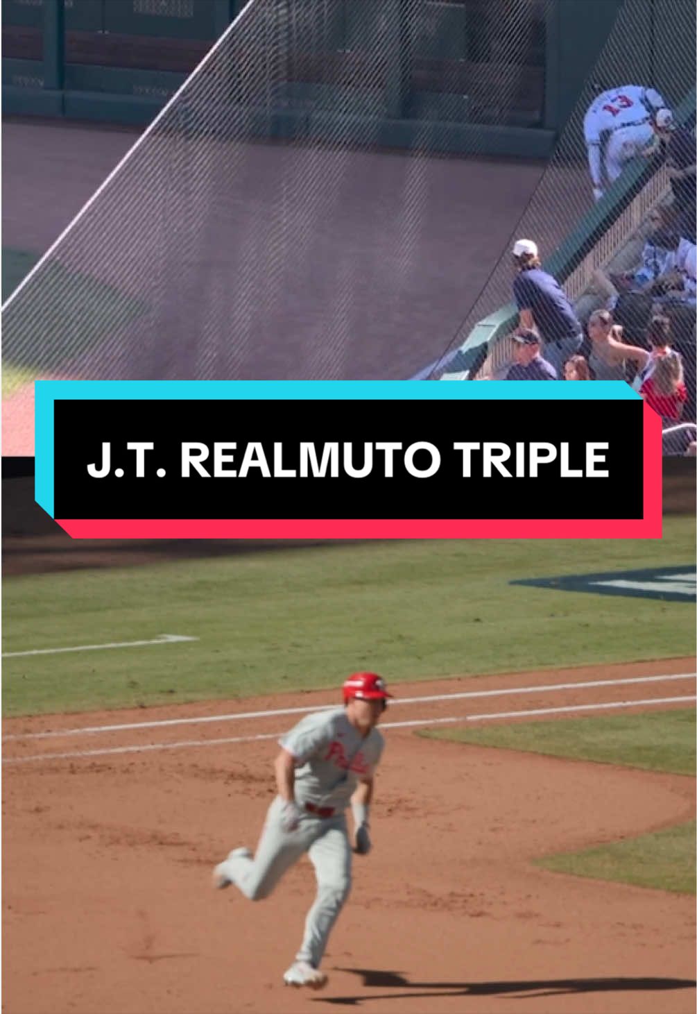 THE PHILLIES TAKE THE LEAD 😮