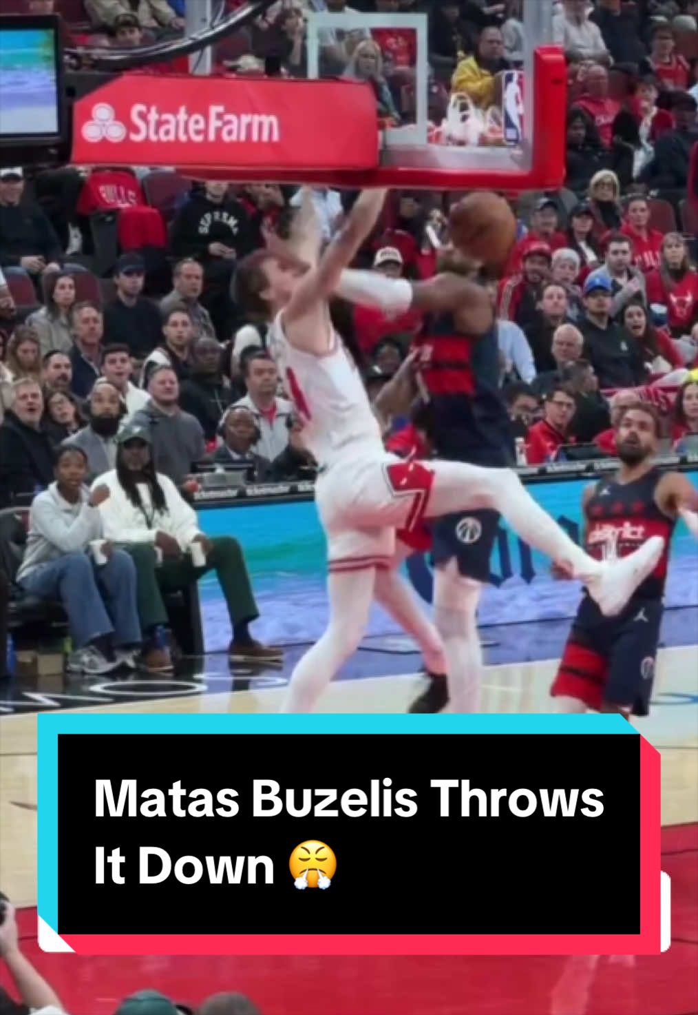 What a FANTASTIC DUNK by Matas Buzelis 🫨🔥 