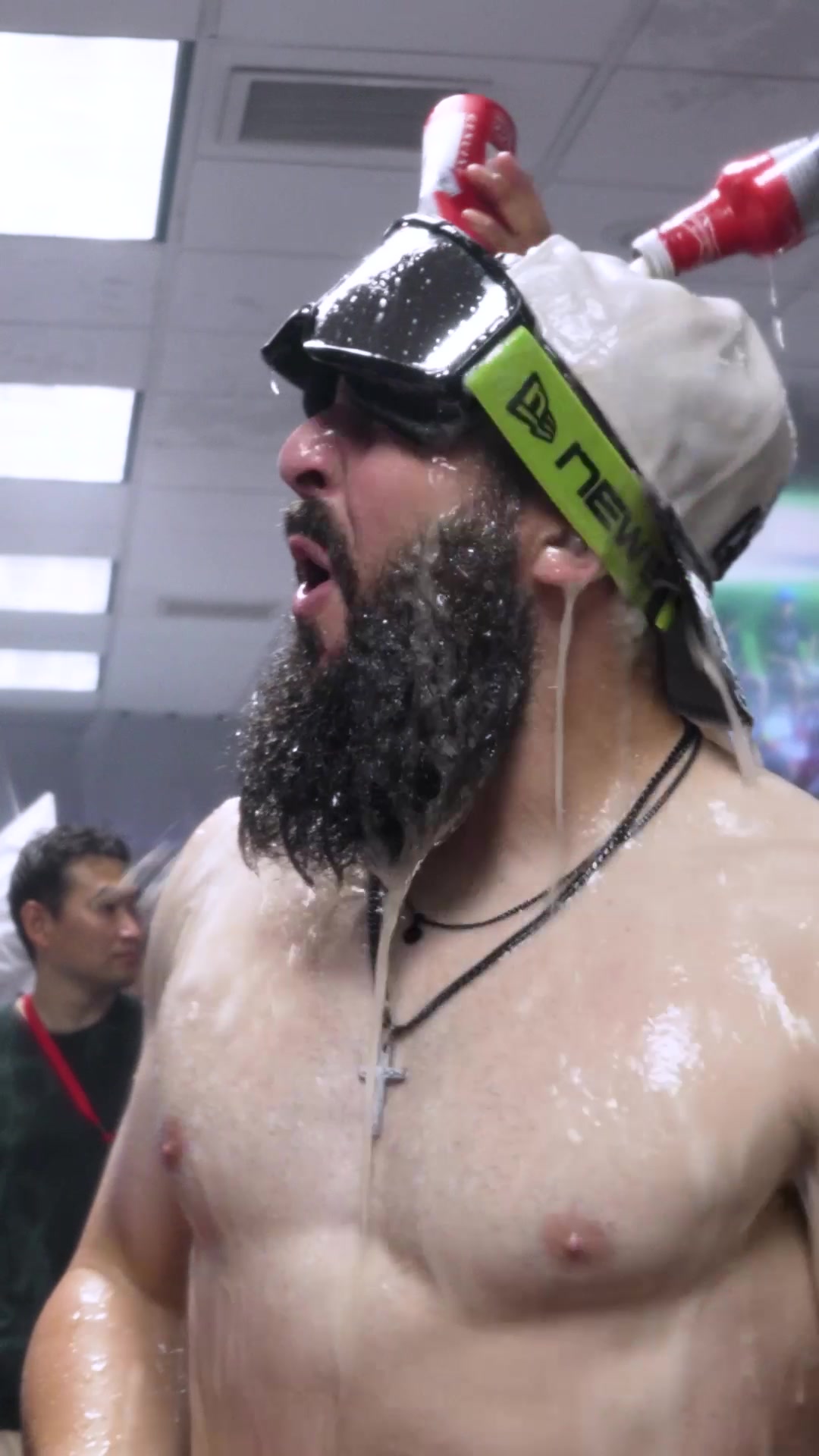 Sights and sounds from the clubhouse. 👀 