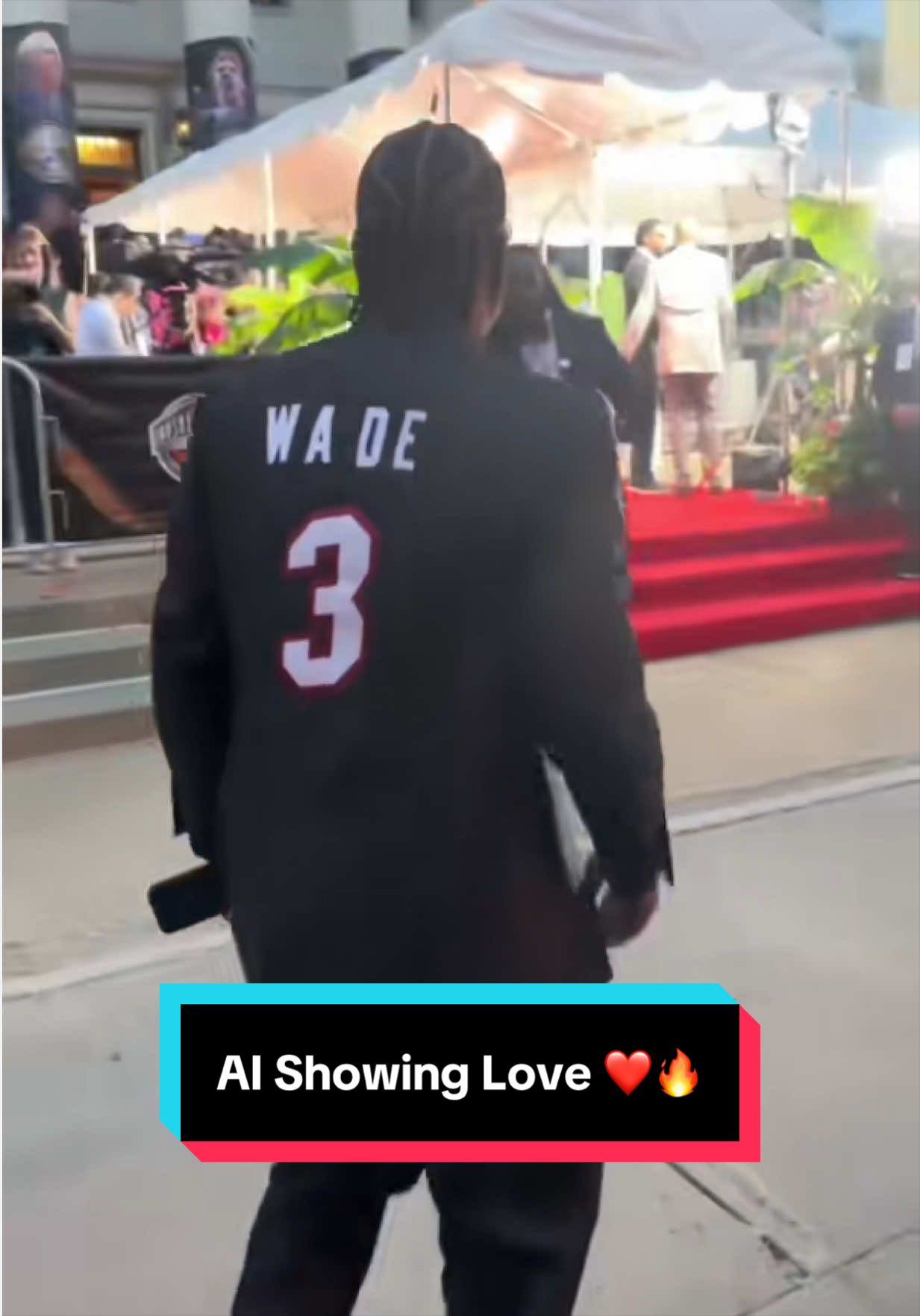 Allen Iverson always shows love during Hall of Fame 🔥❤️ 