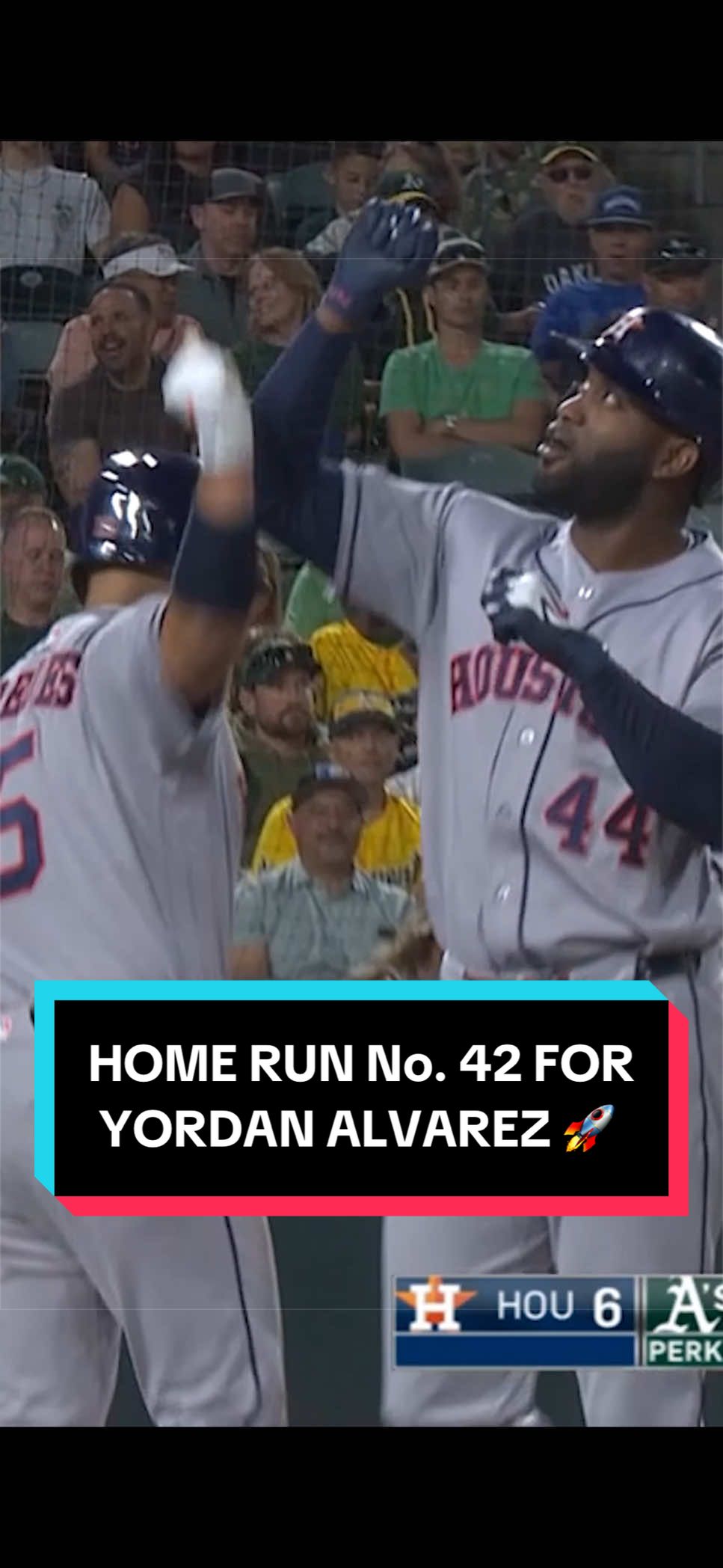 Yordan Alvarez lasers out a 3-run homer for his 42nd of the season 💪 