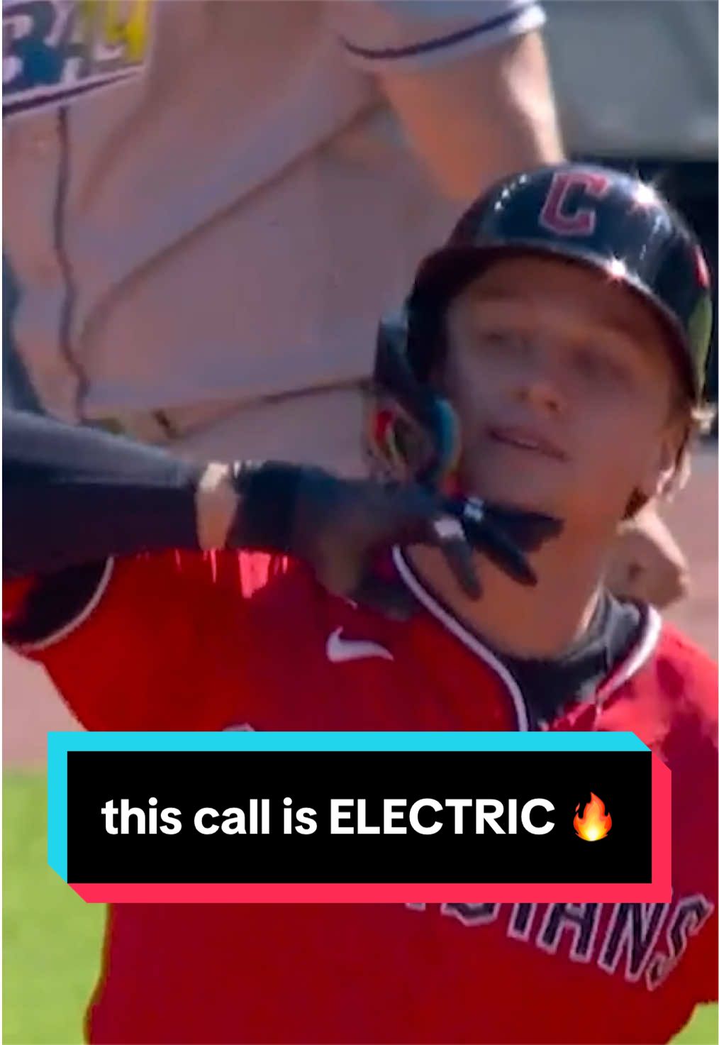 The Spanish call of Petey Halpin's ALCS Game 3 homer is a MUST listen 🔥