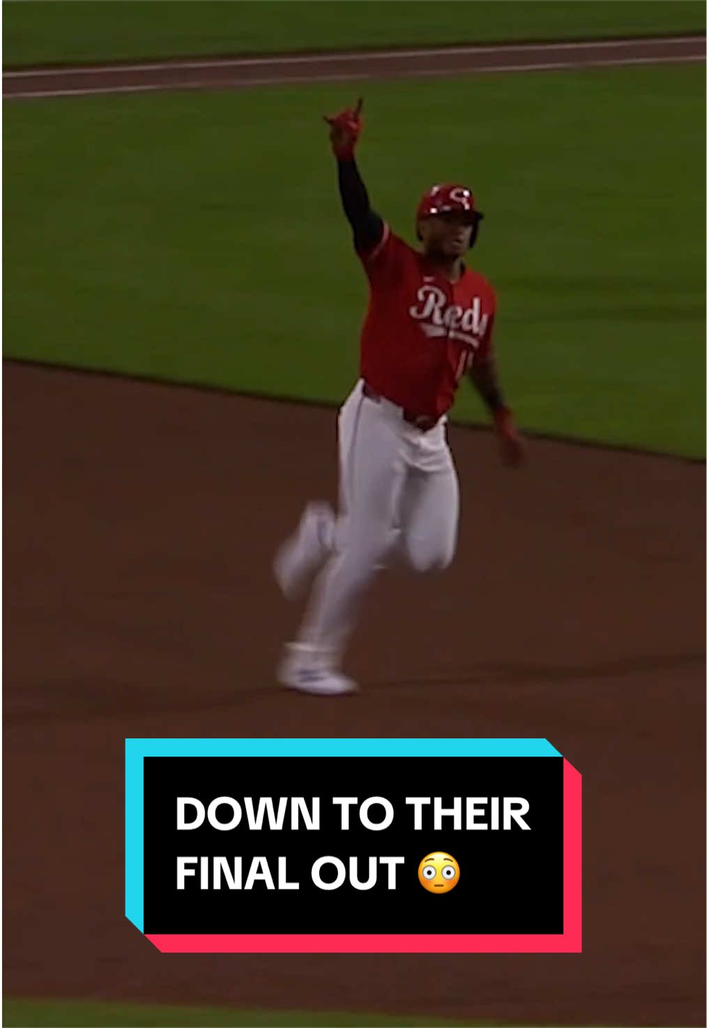 With one swing of the bat, Dane Myers TIES THE GAME!