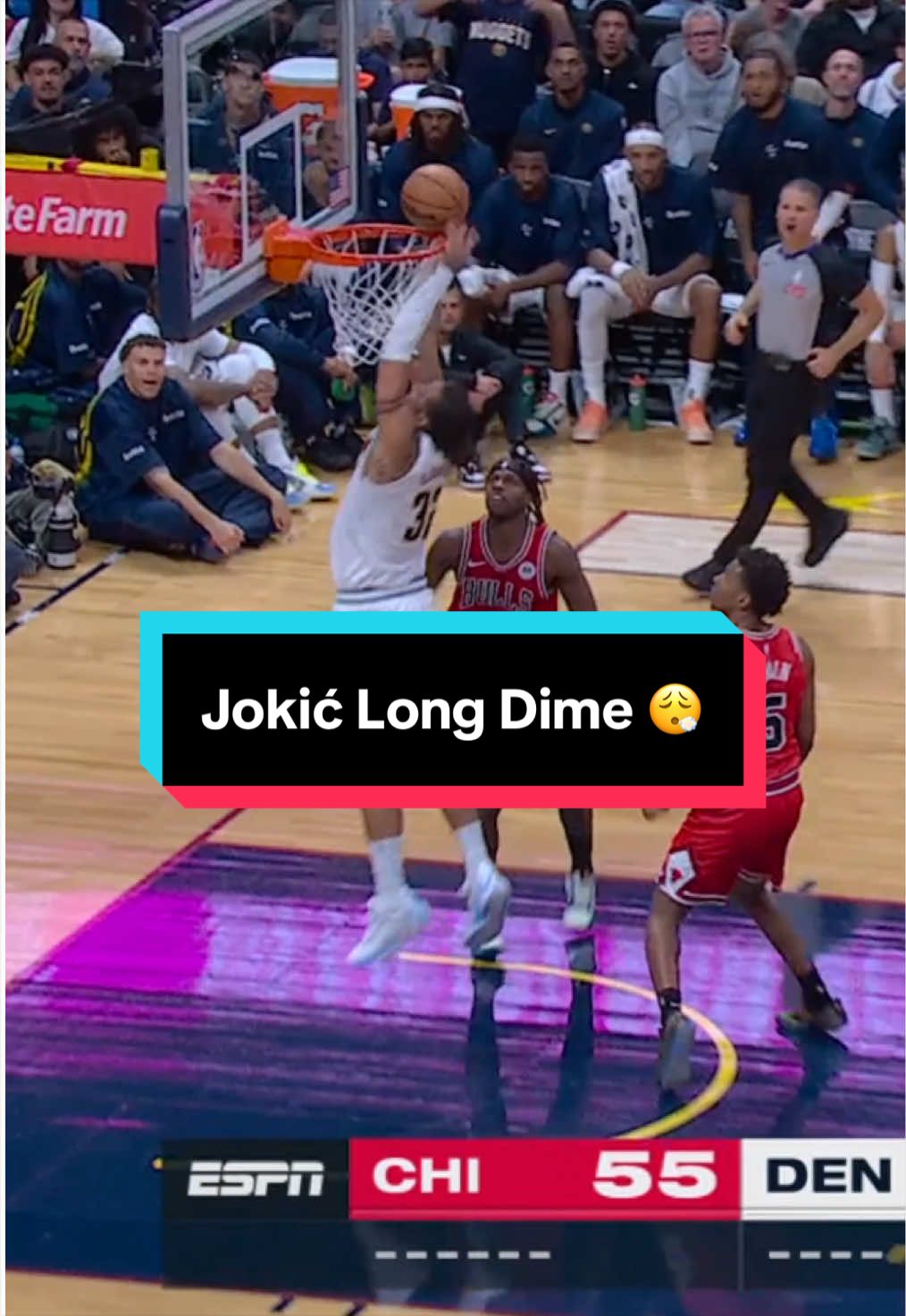 He really threw that across the entire court 😭 