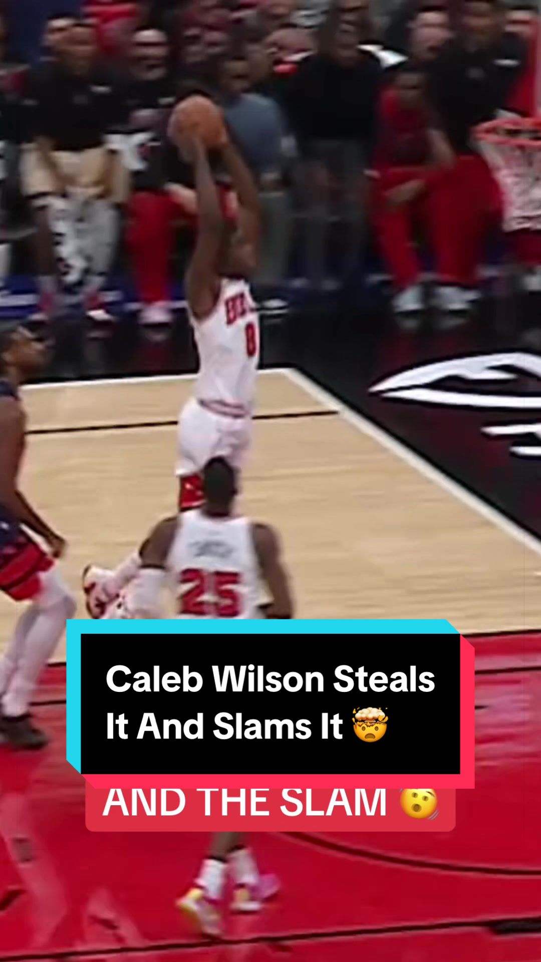 Caleb Wilson getting the crowd on their feet! 🔥🏟️ 