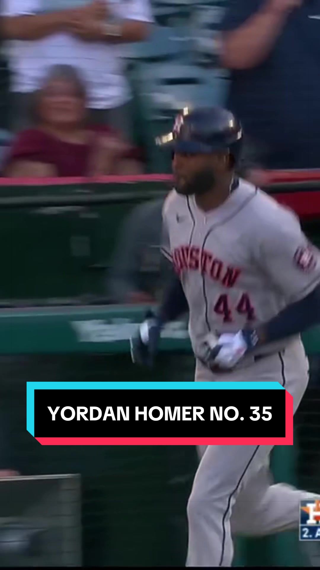 Yordan Alvarez destroys his MLB-leading 35th home run!💥 