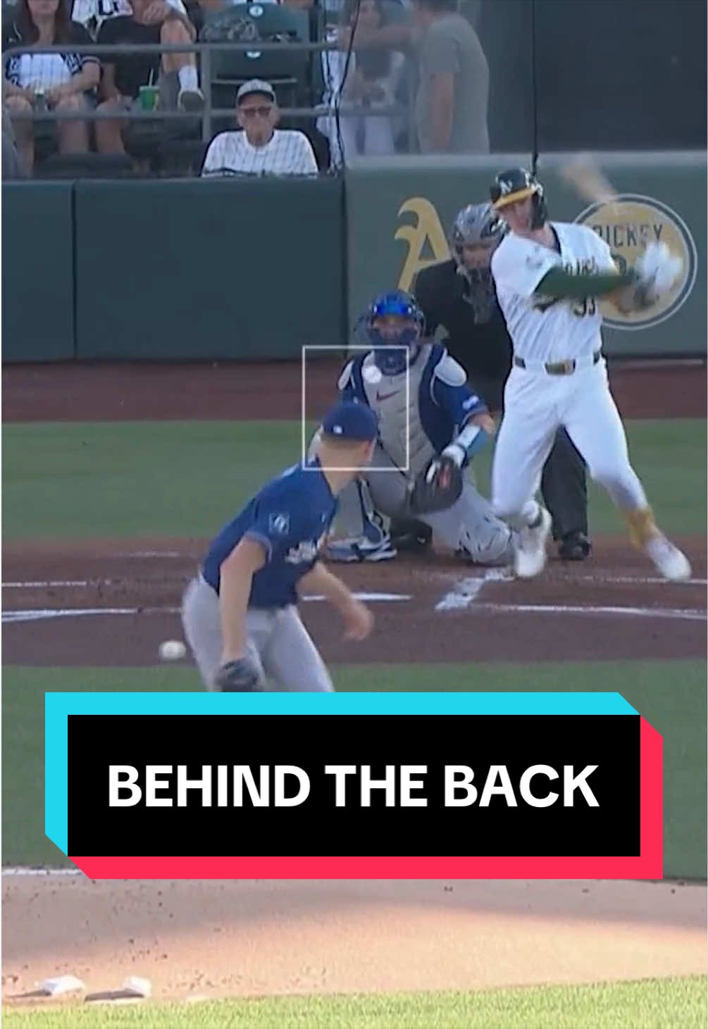 Eric Lauer with a web gem for the Dodgers 💎 