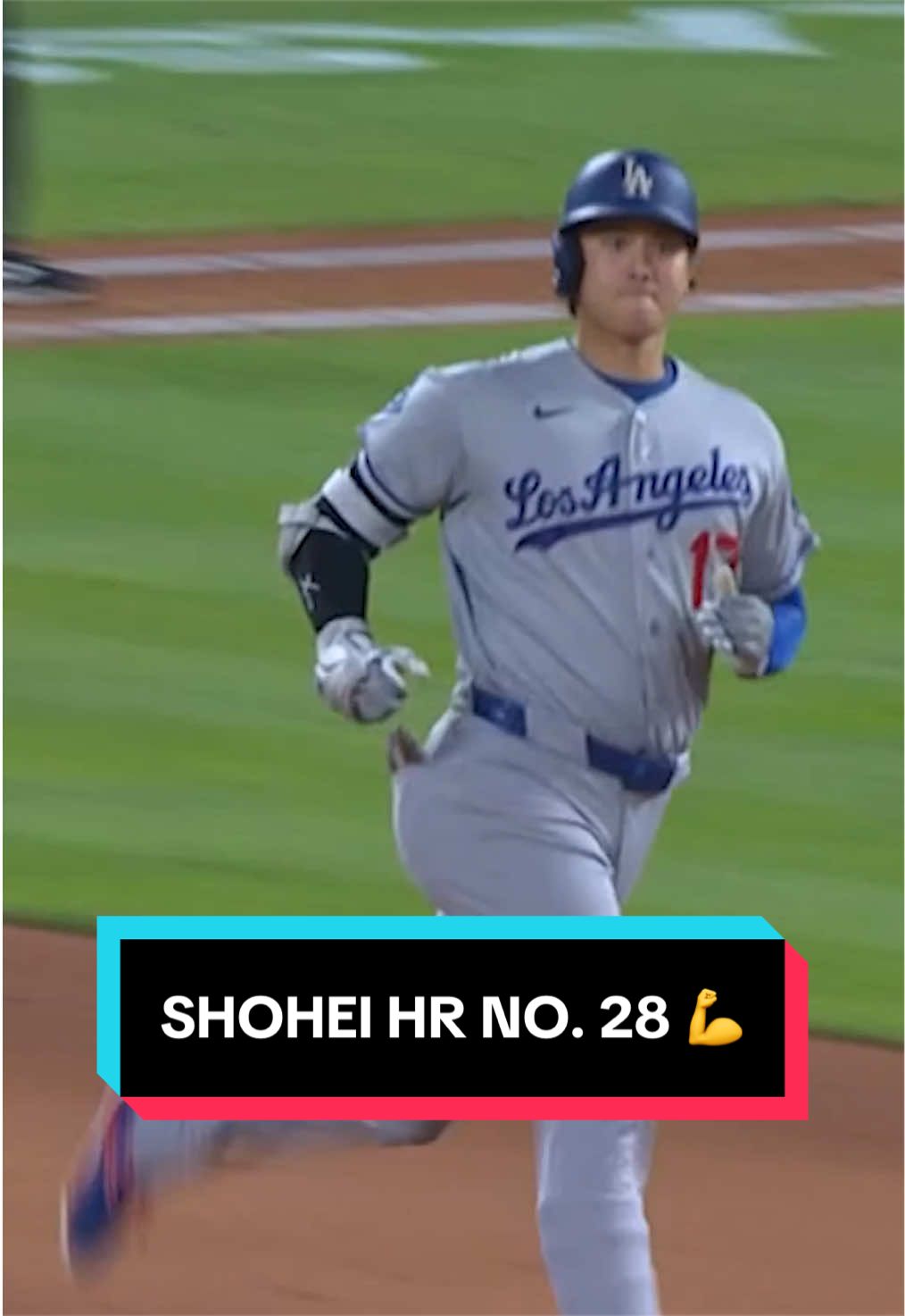 Shohei Ohtani goes the other way for home run No. 28 💪