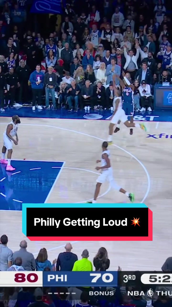 Maxey buries the three in transition and Philly is LOVING it 🔥 