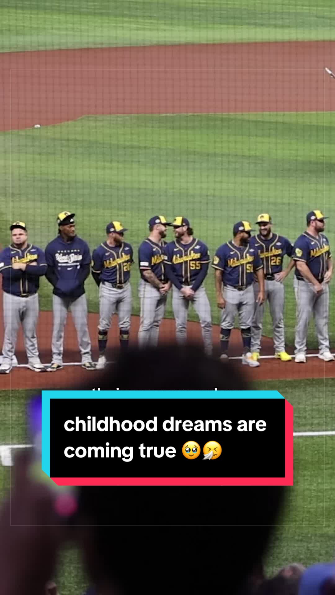 you just can’t help but be happy for them 🤧 this is what it’s all about 