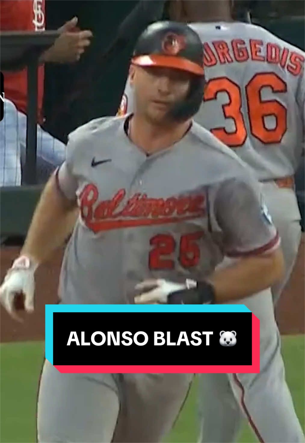 Pete Alonso smashes a 435-foot home run 🐻‍❄️