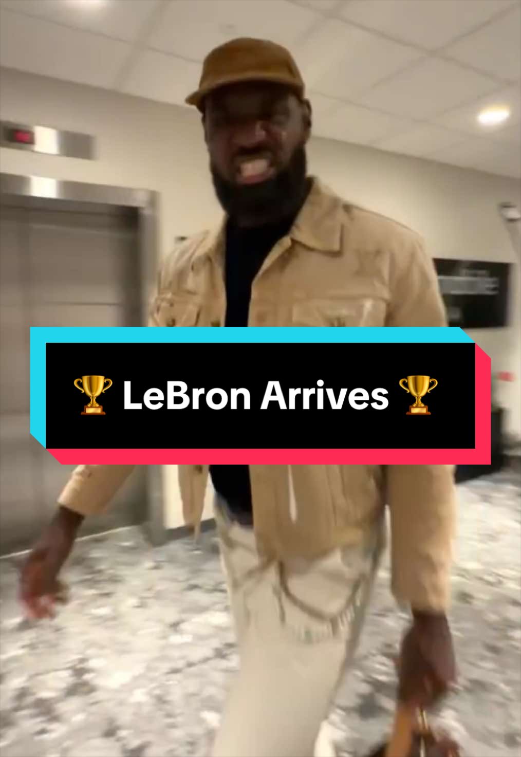 🏆 LeBron is HERE 🏆 