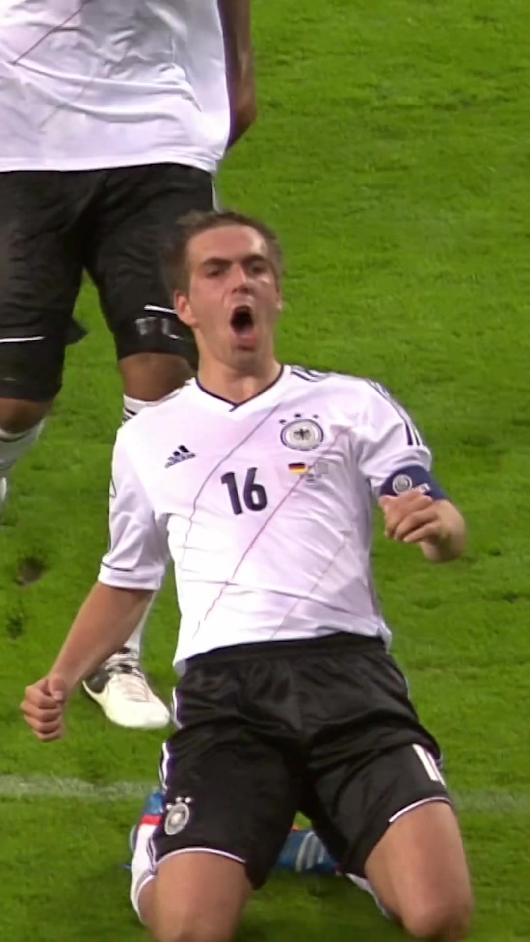 Phillip Lahm with a worldie 🤩 