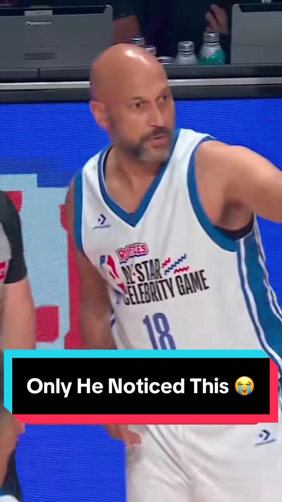 “Ref, the blue team has 6 people in… 1-2-3-4-5-6… and the mascot!” 🤔 