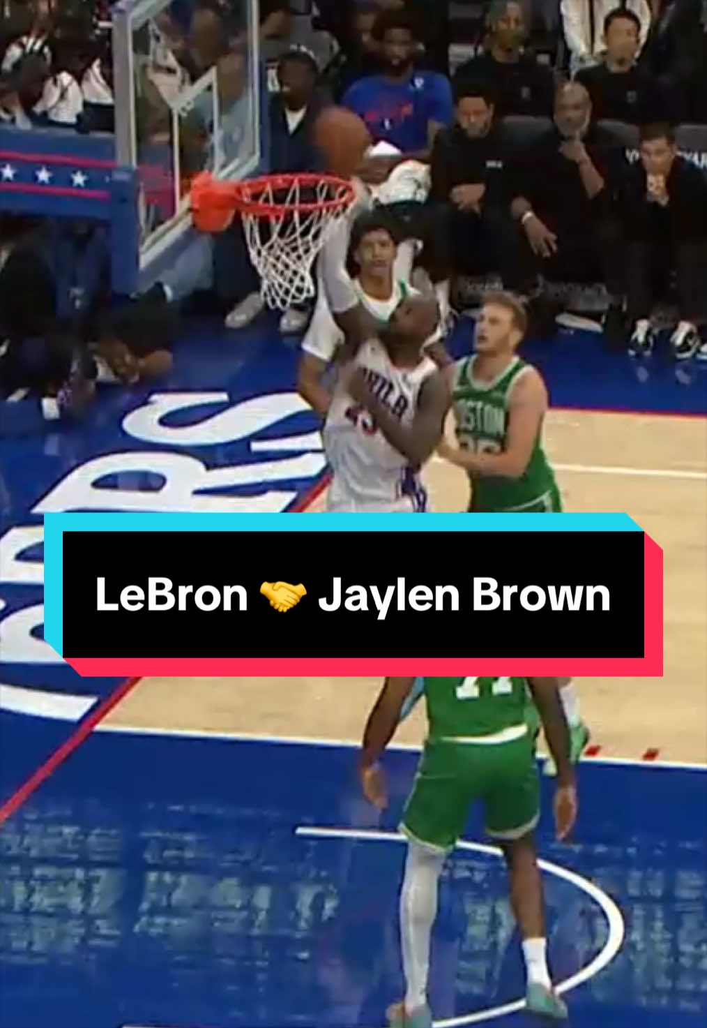 LeBron and Jaylen out here making plays 😮‍💨 