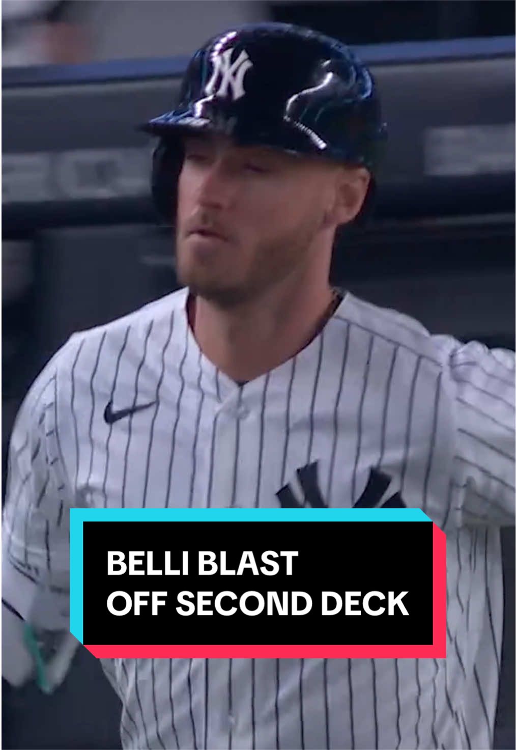 Cody Bellinger go-ahead homer off the second deck!